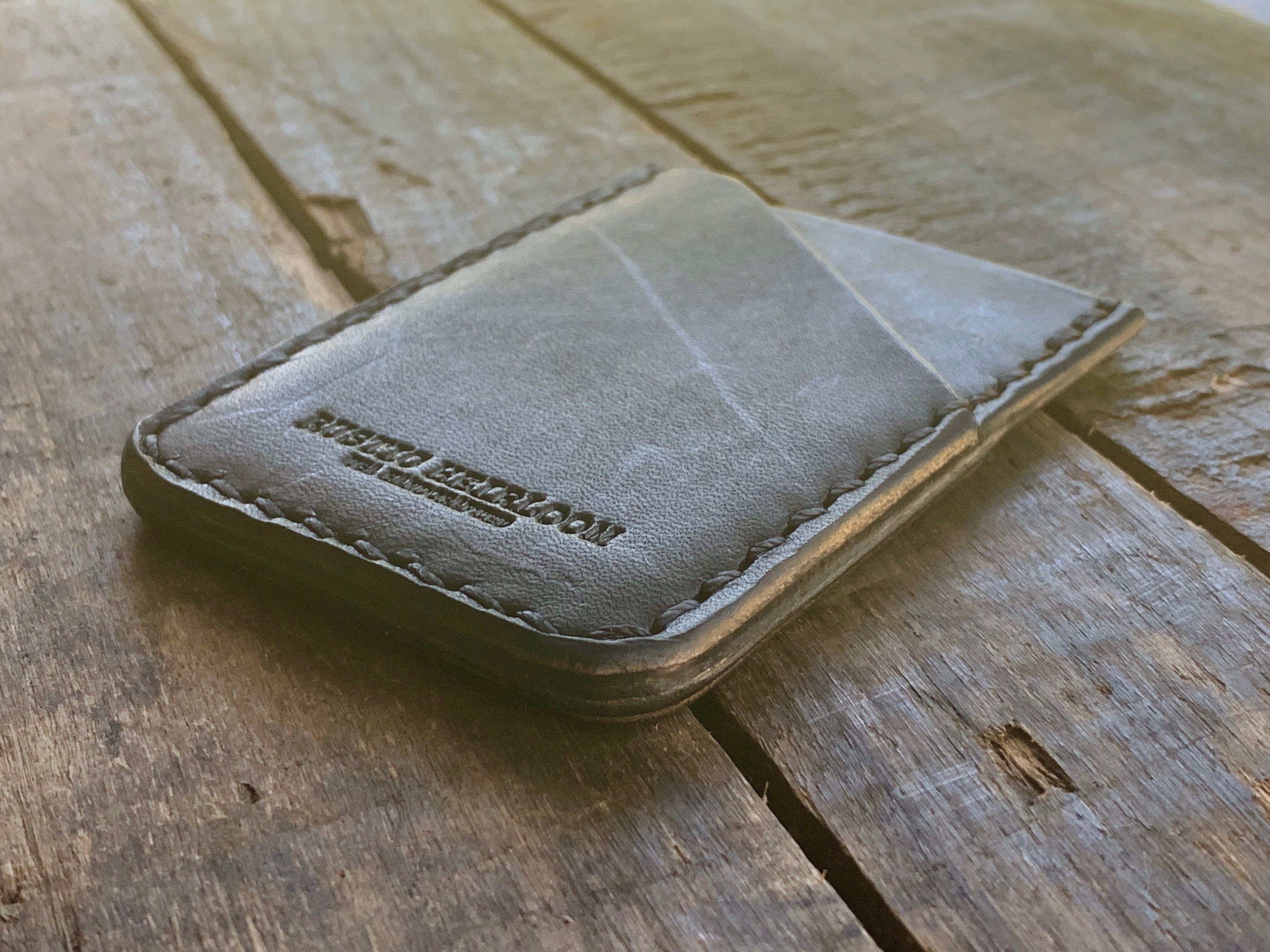 Scanty Vertical Wallet